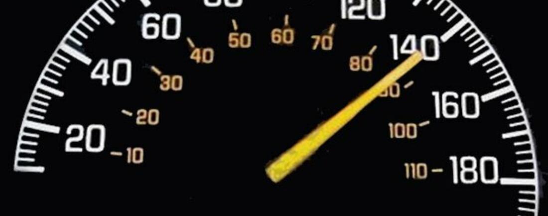 Sokak álma válhat valóra, és emelhetik végre a mai technika mellett már lassúnak számító 130 km/órás sebességet Magyarországon is? 100 km/h közúton és 60 km/h városban? 140 km/h lehet Magyarországon a megengedett legnagyobb sebesség?