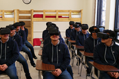 Megszűnnek az iskolák, érkeznek a virtuális sulik, lassan ki se kell mennünk a házból... Megszűnnek az iskolák, érkeznek a virtuális sulik, lassan ki se kell mennünk a házból...