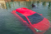 Tóba küldte az autó sofőrjét a GPS, az pedig hallgatott rá Tóba hajtott a sofőr, mert a GPS azt mondta neki